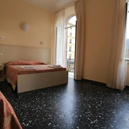 Hotel Vivi 5 Terre à La Spezia Extérieur photo